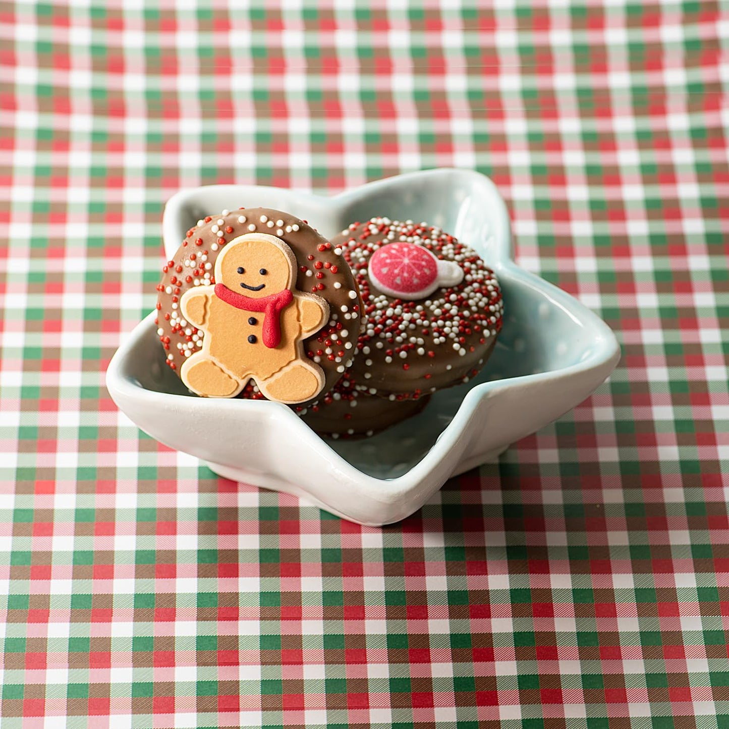 Olde Naples Christmas MILK Chocolate Dipped Chocolate Sandwich Cookies, Hand decorated Gift Basket with 7 Chocolate covered Chocolate Sandwich Cookies (Milk Chocolate)